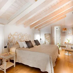 Gallery Guest house