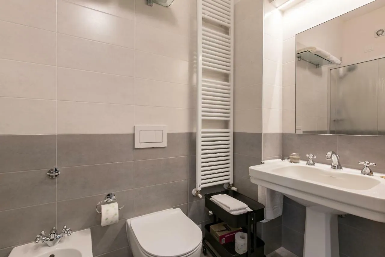 Domus Fluminis Bed & Breakfast Verona 2*,