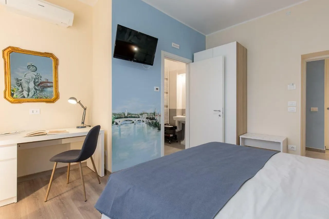 Domus Fluminis Bed & Breakfast Verona 2*,  Italy
